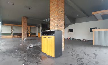Disewakan Ruko Strategis Eks Resto Abuba Jalan Alternatif Cibubur
