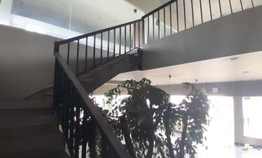 Disewakan Ruko Strategis Eks Resto Abuba Jalan Alternatif Cibubur