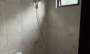 Tarubhawana istimewa tidak nempel depan taman