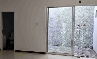 Disewakan Rumah Tebet, Dpn Taman