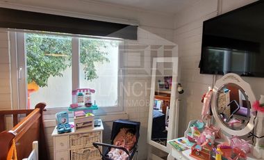 Vende Hermosa Casa Remodelada 3d 2b en La Florida - Pasaje Cerrado