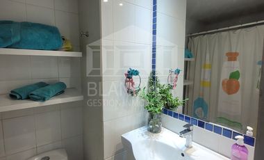 Vende Hermosa Casa Remodelada 3d 2b en La Florida - Pasaje Cerrado