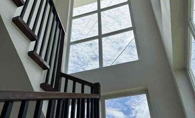 3 Bedroom House for Sale in West Wing Residences