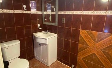 Se arrienda casa con destino comercial en pdte Ibañez. 6D 3 baños