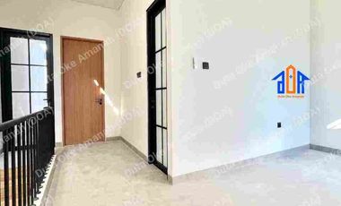 Furnished Akses Lebar 4 Kamar Tidur Dekat Tol Limo