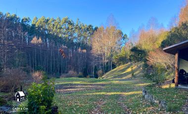 Casa en Lago Riñihue en 2,5 hectareas de terreno