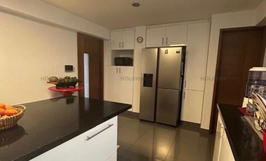 VENDO  DPTO.  EN SURCO De 4 Dorm en Reynaldo de Vivanco $430,000