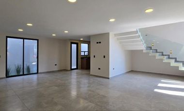 Casa moderna en Explanada Sur Pachuca – 3 recámaras, jardín y acabados premium.