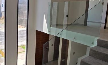 Casa moderna en Explanada Sur Pachuca – 3 recámaras, jardín y acabados premium.