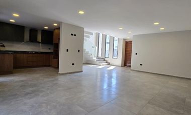 Casa moderna en Explanada Sur Pachuca – 3 recámaras, jardín y acabados premium.