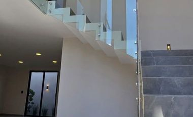 Casa moderna en Explanada Sur Pachuca – 3 recámaras, jardín y acabados premium.