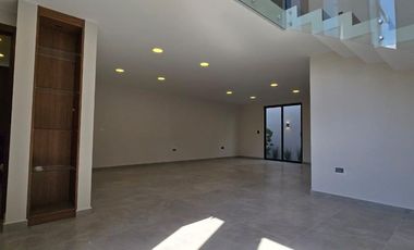 Casa moderna en Explanada Sur Pachuca – 3 recámaras, jardín y acabados premium.