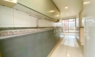 Excelente casa en venta Camino La Viña Huechuraba