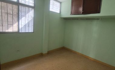 Departamento en Alquiler en la Alborada,  Planta Baja, 3 Habitaciones, 2 Baños,  Parqueo, Seguridad, Norte de Guayaquil.