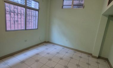 Departamento en Alquiler en la Alborada,  Planta Baja, 3 Habitaciones, 2 Baños,  Parqueo, Seguridad, Norte de Guayaquil.