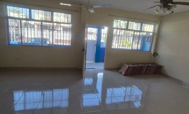 Departamento en Alquiler en la Alborada,  Planta Baja, 3 Habitaciones, 2 Baños,  Parqueo, Seguridad, Norte de Guayaquil.