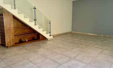 Casa en renta en Rincón de los Encinos