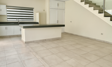 Casa en renta en Rincón de los Encinos