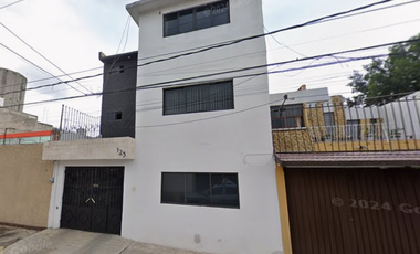 EXCELENTE CASA EN VENTA Y EN OPORTUNIDAD UBUCADA EN ISLA SAN JUAN DE ULUA 125	PRADO VALLEJO	TLALNEPANTLA	EDO MEX