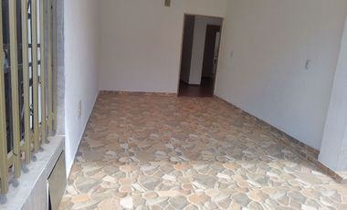 ALQUILO CASA EN CIUDAD 2000