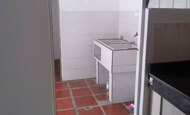 ALQUILO CASA EN CIUDAD 2000