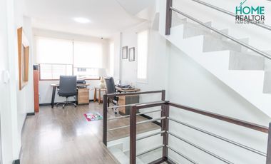 VENTA DE CASA CON 4 DORMITORIOS- Machángara, Cuenca