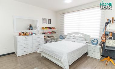 VENTA DE CASA CON 4 DORMITORIOS- Machángara, Cuenca