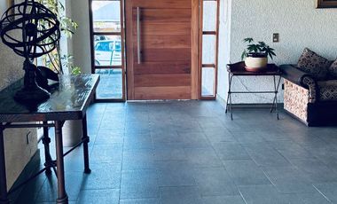 Departamento  central amplio de 90  mts2