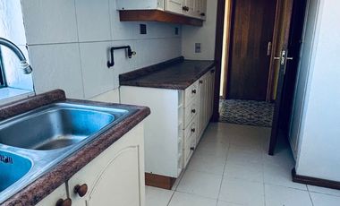 Departamento  central amplio de 90  mts2