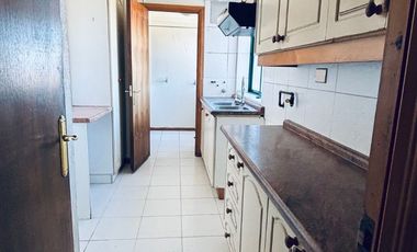 Departamento  central amplio de 90  mts2