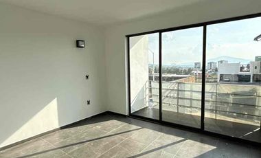 *Casa en Venta en Villas del Ángel altozano