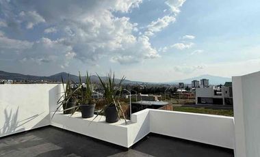 *Casa en Venta en Villas del Ángel altozano