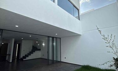 *Casa en Venta en Villas del Ángel altozano