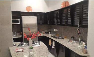 CASA EN VENTA EN FRACCIONAMIENTO LOMAS DE COCOYOC MORELOS