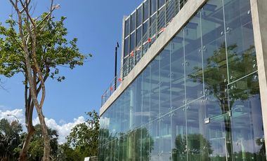 Oficina en venta en Humana Workcenter, Amueblada lista para operar