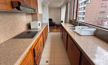 Arriendo suite amoblada con balcon Republica de El Salvador.