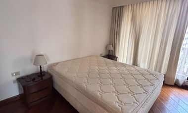 Arriendo suite amoblada con balcon Republica de El Salvador.