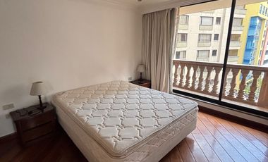 Arriendo suite amoblada con balcon Republica de El Salvador.