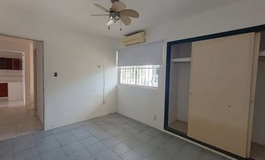 CASA DE UN NIVEL EN RENTA EN EL FRACCIONAMIENTO FLORESTA