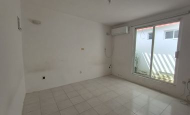 CASA DE UN NIVEL EN RENTA EN EL FRACCIONAMIENTO FLORESTA