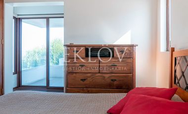 Casa 3 Pisos En San Carlos Apoquindo Con Piscina Y Vista