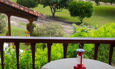 Casa con Pisicina Privada en Venta en  Anapoima