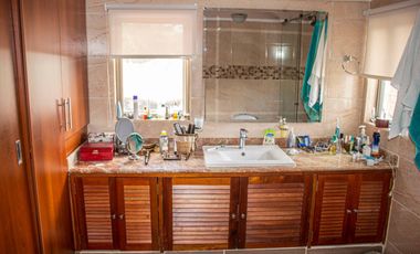 Casa con Pisicina Privada en Venta en  Anapoima