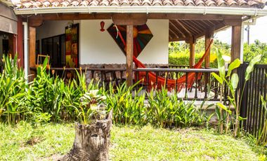 Casa con Pisicina Privada en Venta en  Anapoima