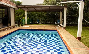 Casa con Pisicina Privada en Venta en  Anapoima
