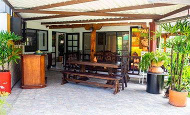 Casa con Pisicina Privada en Venta en  Anapoima