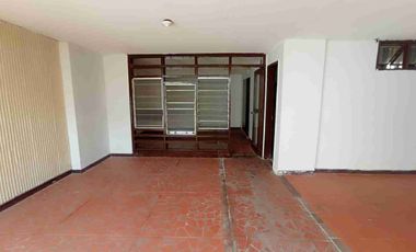 🏢 CABECERA CASA USO COMERCIAL EN ARRIENDO