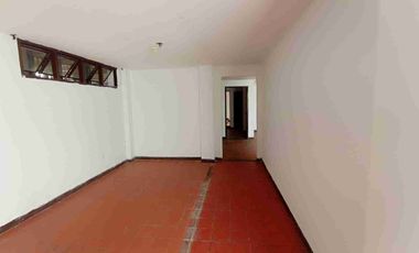 🏢 CABECERA CASA USO COMERCIAL EN ARRIENDO