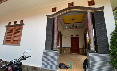 Rumah Villa Mewah 1371 m2 Pinggir Jalan Bojong Purwakarta Dijual Murah