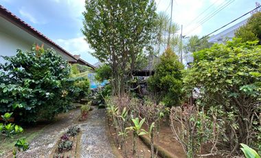 Rumah Villa Mewah 1371 m2 Pinggir Jalan Bojong Purwakarta Dijual Murah